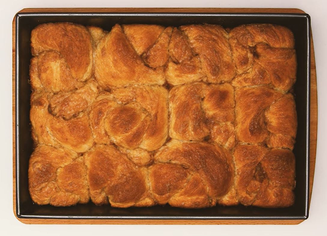 Cinnamon Buns: A Love Story