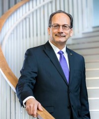 Presidente de la Universidad de Albany, SUNY