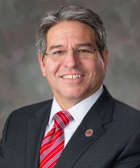 Lance C. Pérez