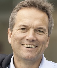 Headshot of Matthias Hentze