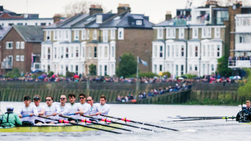 Cambridge and Oxford teams racing on the Thames